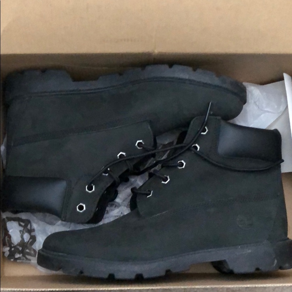 Black timberland boots (worn once)